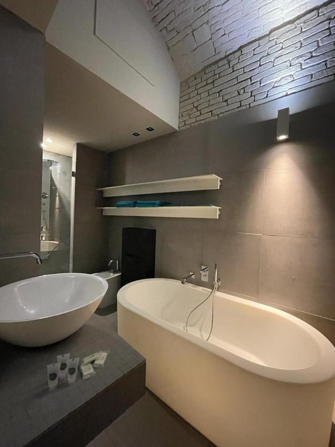 Portici Design Suite - Historical Center بولونيا المظهر الخارجي الصورة
